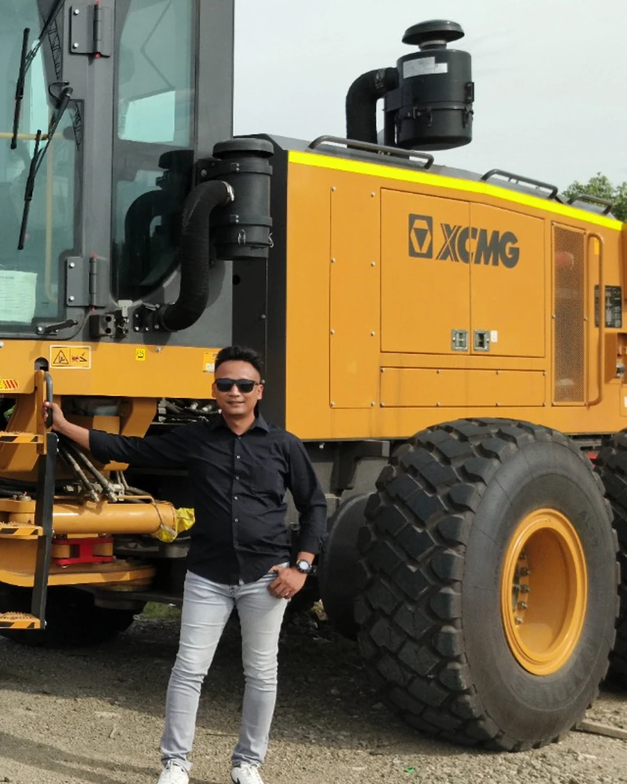 Tezar Purwo R, Marketing Director Segara Logistics
